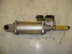 5749870 -  215x215