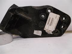 S0120430330 - Motortartó bak bal 215x215